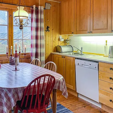 3 Bedroom Stunning In Semesterbostad