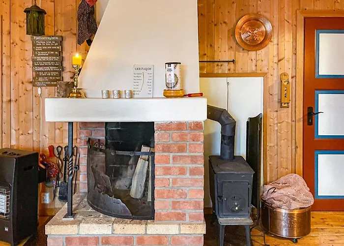 3 Bedroom Stunning In Semesterbostad *